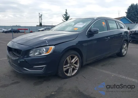 2015 Volvo V60 T5 Premier z USA, uszkodzony, nr VIN YV126MEB0F1193000